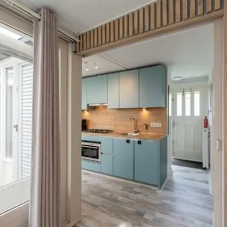 Spacious Duinland 188 Home With Veranda