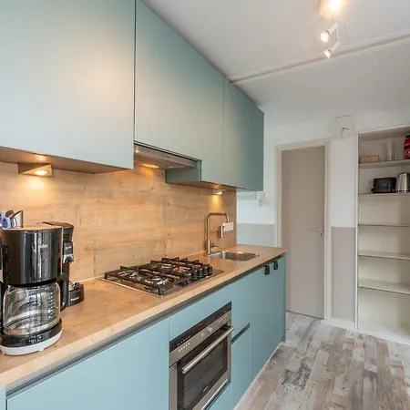 Spacious Duinland 188 Home With Veranda