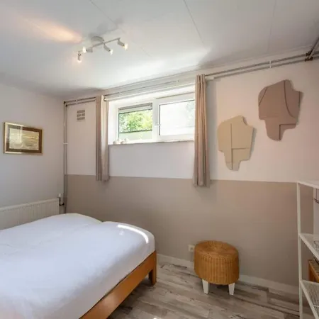 Spacious Duinland 188 Home With Veranda Casa de Férias Sint Maartensvlotbrug