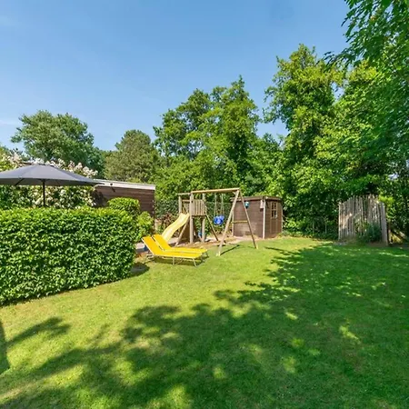 Casa de Férias Spacious Duinland 188 Home With Veranda *