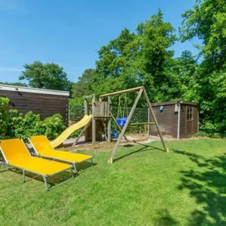 Casa de Férias Spacious Duinland 188 Home With Veranda Sint Maartensvlotbrug