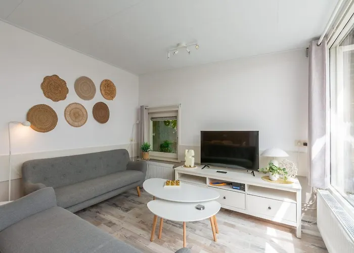 Spacious Duinland 188 Home With Veranda Feriehus *