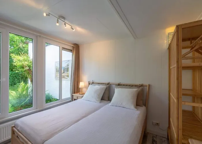 Spacious Duinland 188 Home With Veranda