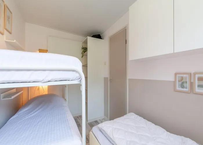 Feriehus Spacious Duinland 188 Home With Veranda