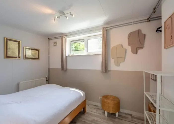 Spacious Duinland 188 Home With Veranda Feriehus Sint Maartensvlotbrug