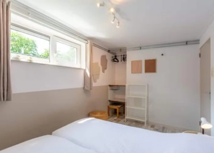 Spacious Duinland 188 Home With Veranda