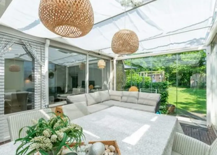 Spacious Duinland 188 Home With Veranda Feriehus Sint Maartensvlotbrug